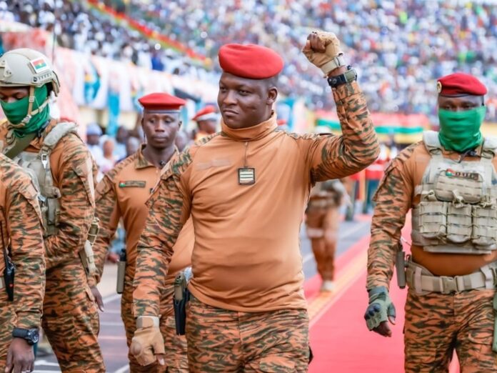 Burkina Faso : Nouveau Mandat et Réformes sous la Présidence d'Ibrahim Traoré