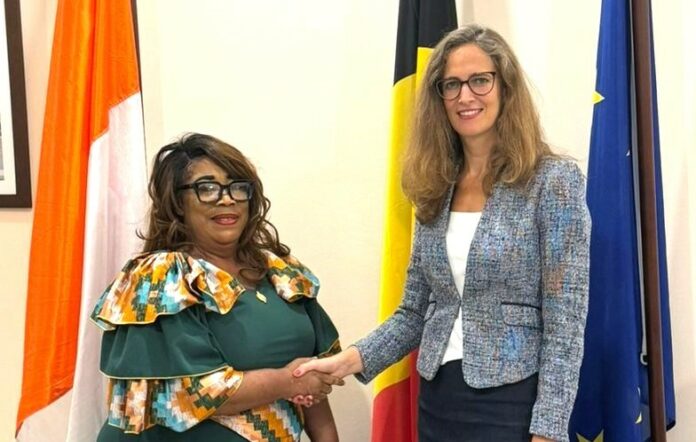 Fédération des Femmes Unies pour la Paix et la Cohésion Sociale en Côte d'Ivoire (AFUPCS-CI) Promotrice de Paix et Stabilité reçue en audience par Mme Carolle Van Eyll ambassadrice du Royaume de Belgique en Côte d'Ivoire